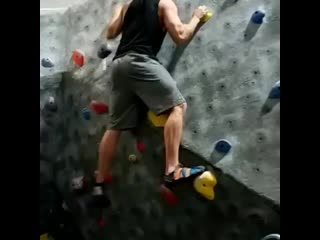 joel swanner aka blake from seancody in the gym