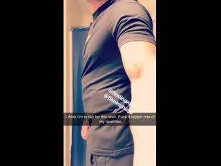 benjamin correa aka sean from seancody showing his outfit
