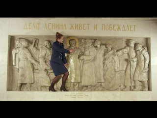 tolokonnikova's clip "the seagull", where she, as a prosecutor, seems to replace the "louboutins".